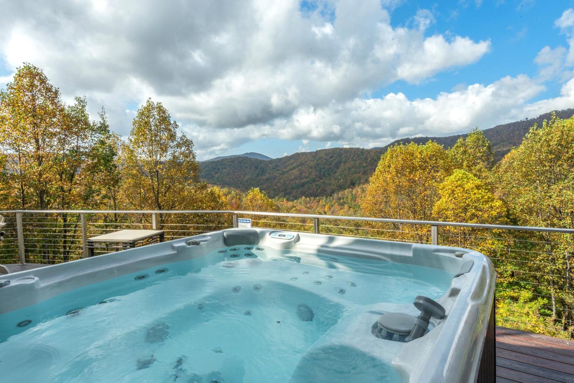 Skytop Chalet Pet Friendly, Hot Tub And Views Villa Black Mountain Dış mekan fotoğraf